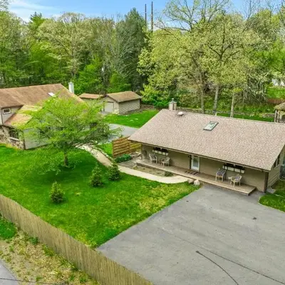 2 Houses