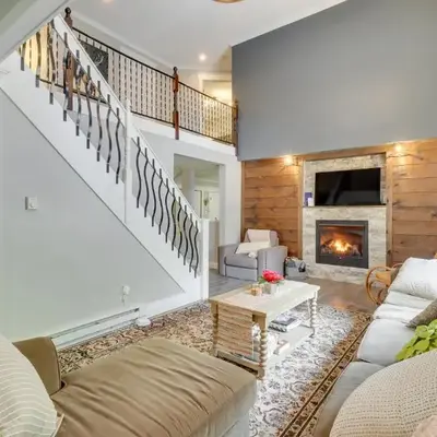 Private Hot Tub and Fire Pit Pocono Lake House!