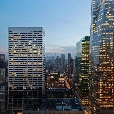 Stylish 1BD near Bryant Park with Washer and Dryer