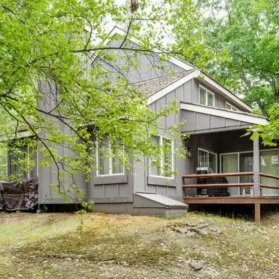 Lake Harmony Home with Screened Porch and Hot Tub!