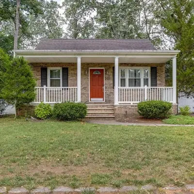 Charming Monroe Township Home - 13 Mi to RU!