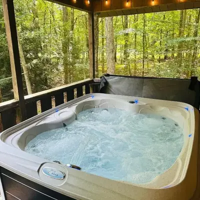 Pocono Chalet - Hot Tub - Game Room