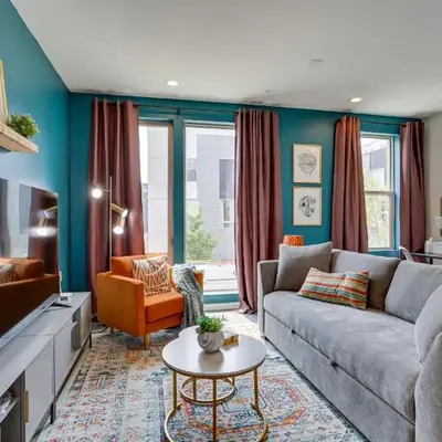 3 Mi to Center City Philadelphia Townhome