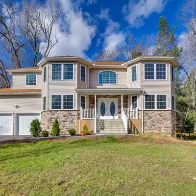 Hot Tub and Lake Access Spacious Tobyhanna Home