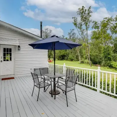 Pennington Home with Deck about 9 Mi to Princeton!