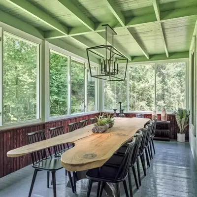 Luxuriously Restored Farm Cabin