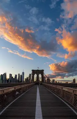 a bridge with a city in the background at ✪ Large 2 Bedrooms ✪ Queen Beds ✪ Work Stations in New York