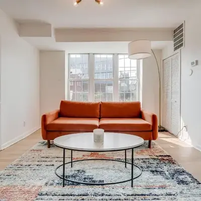 Jersey City Monthly Boutique 20 Min to NYC