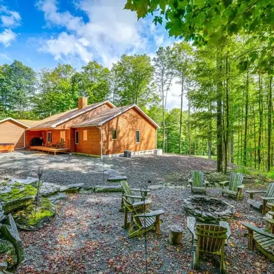 2 Mi to Elk Mountain Secluded Union Dale Home!