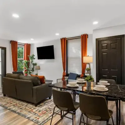 Charming 2BR Philadelphia Retreat with Free Parking