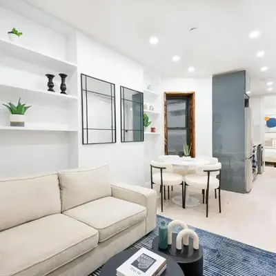 48-4FW Newly renovated W D Midtown