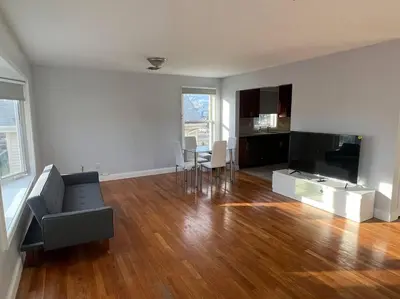 Gallery image of NYC Adjacent Comfy 9 Guest Home in Passaic