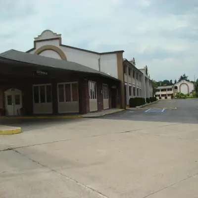Aderi Hotel Lewisburg