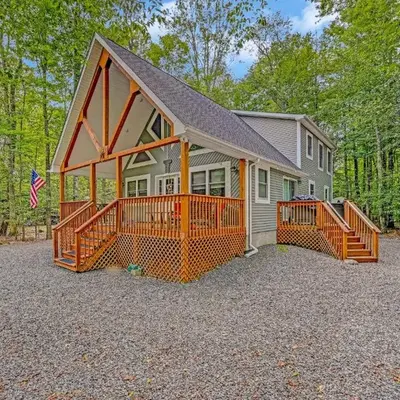 1 Mi to Beach Pocono Lake Chalet with Decks
