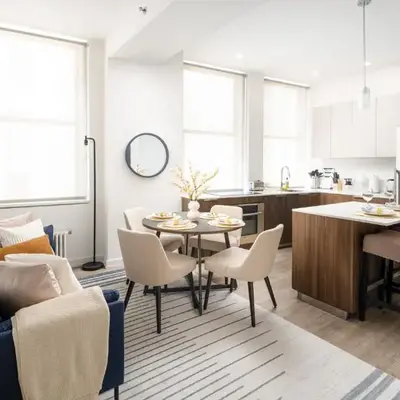 Luxury 2BD nr Wall St Gym Rooftop w/d