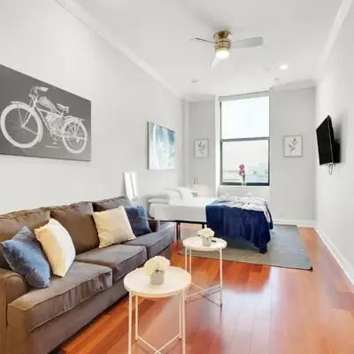 XL Studio - Stylish Studio with Rooftop Pool