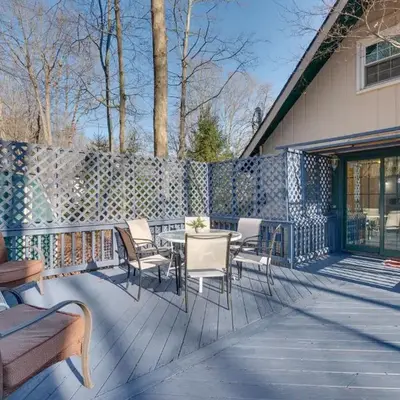 Arrowhead Lake Access Cabin with Resort Amenities