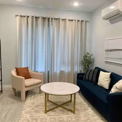 Veau3 1BD 1BA minutes to NYC