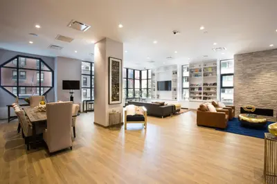 Gallery image of Blueground Midtown laundry doorman nr shows NYC-1414 in New York