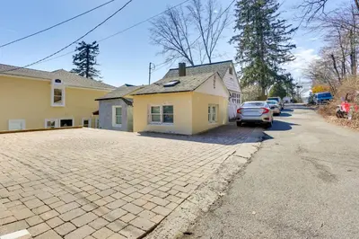 Gallery image of Greenwood Lake Cottage with Shared Dock and Hot Tub! in Hewitt