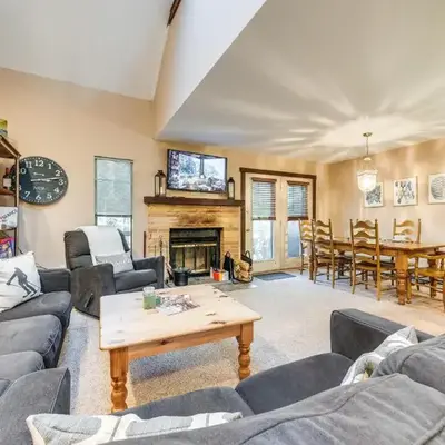 Community Beach Access Lake Harmony Townhome