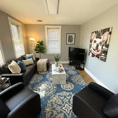 Cozy Walk up King Bed fast WiFi