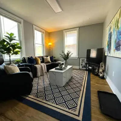 Cozy unit King bed & laundry