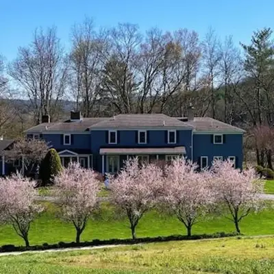 37 Oak Ridge House
