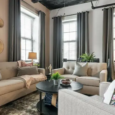 A Luxury Urban 1BR Queen Bed-Parking - Heart of Historic Germantown - Temple & LaSalle -106- Stay Long Term!