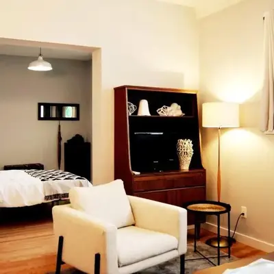 Trendy Studio in Prime South Philly Neighborhood