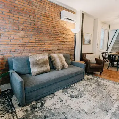 Comfy renovated townhome - heart of Downtown Lancaster
