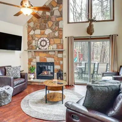 Serene Poconos Cabin with Hot Tub and Beach Access!