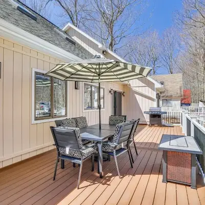 Spacious Retreat 7 Mi to Tobyhanna State Park!