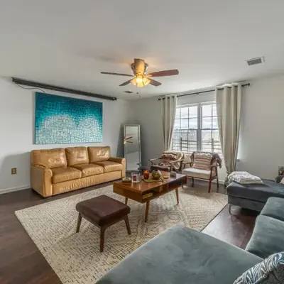 Huge 3BR Urban Gem just 3 miles to NYC plus Free Parking