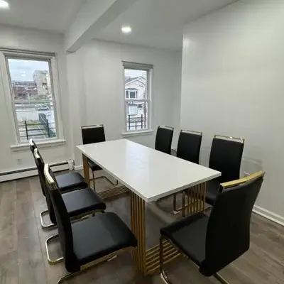 Comfy Family Home -Adjacent To NYC: 15 Guests