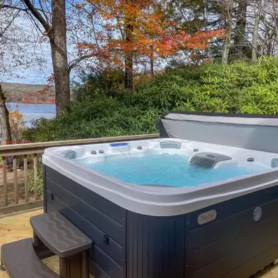 Lakefront Family Home