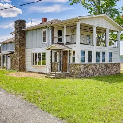 Wellsboro Farmhouse with Grill and Fire Pit!