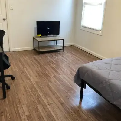 Private apartment with 3 bedrooms and 1 bathroom near Newark International Airport EWR and New York City