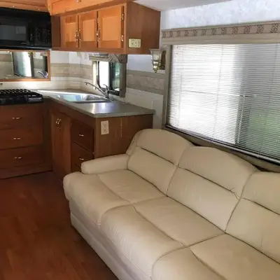Private 1-bedroom RV