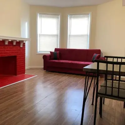 Large and private 3 bedroom and 1 bathroom apartment near Newark International Airport EWR and New York City
