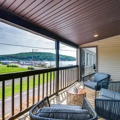 Modern Harveys Lake Apartment with Beach Access!