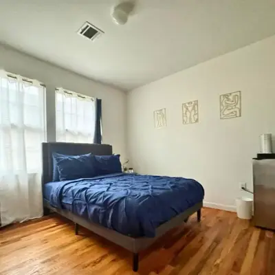 Belmont Suites - BR 2 (Private Room) - 30 mins to NYC