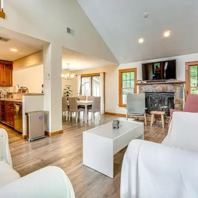 Tannersville Resort Home with Deck and Gas Grill!