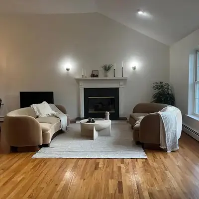 Cozy Beautiful Pondside Luxurious Retreat