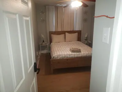 Gallery image of Serenity Room by the Airport - Shared space in Collingdale