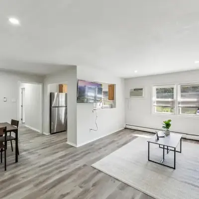Pine Brook 1111 I State of the art 15 Bd Apt
