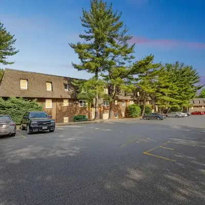PineBrook 1406 I 2br Garden Style Apartment !