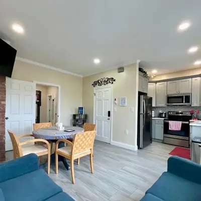 New York City Apartment Near Free Ferry Boat!