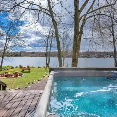 Pet Friendly! Lakefront w Hot Tub