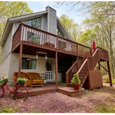 WOW!! Ultimate Pocono Retreat Hot Tub
